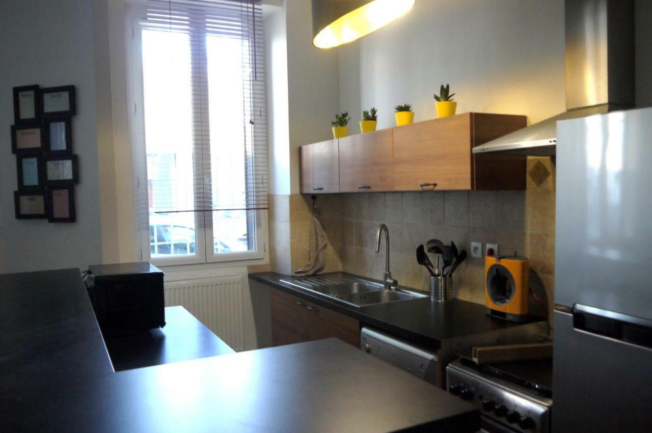 Au Coeur Du Centre Historique Apartment Avignon Bagian luar foto